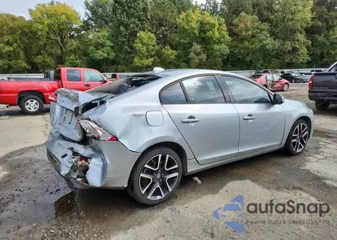 2017 Volvo S60 Dynamic z USA, uszkodzony, nr VIN YV140MTL8H2431422